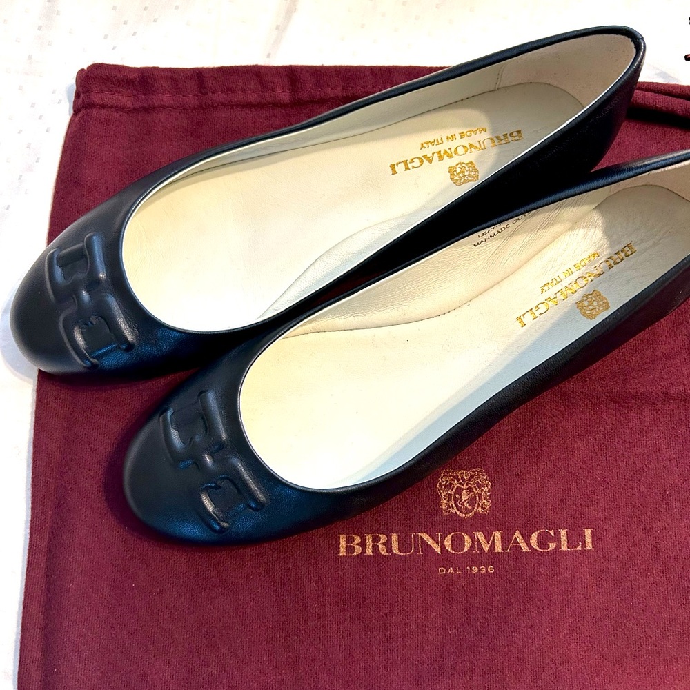Bruno Magli Black Leather Ballet Flats